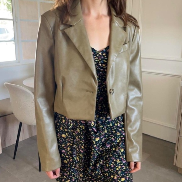Bagatelle Faux Leather Cropped Jacket Size Medium - Picture 2 of 6